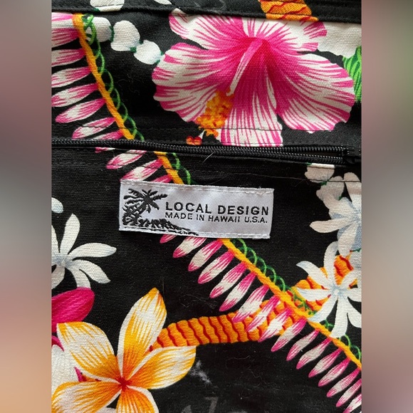 Local Design Black Floral Crossbody Bag with multiple pockets - Picture 9 of 11